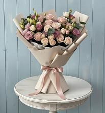 Букет цветов из:  Розы и Лизиантусы в Ельдигино