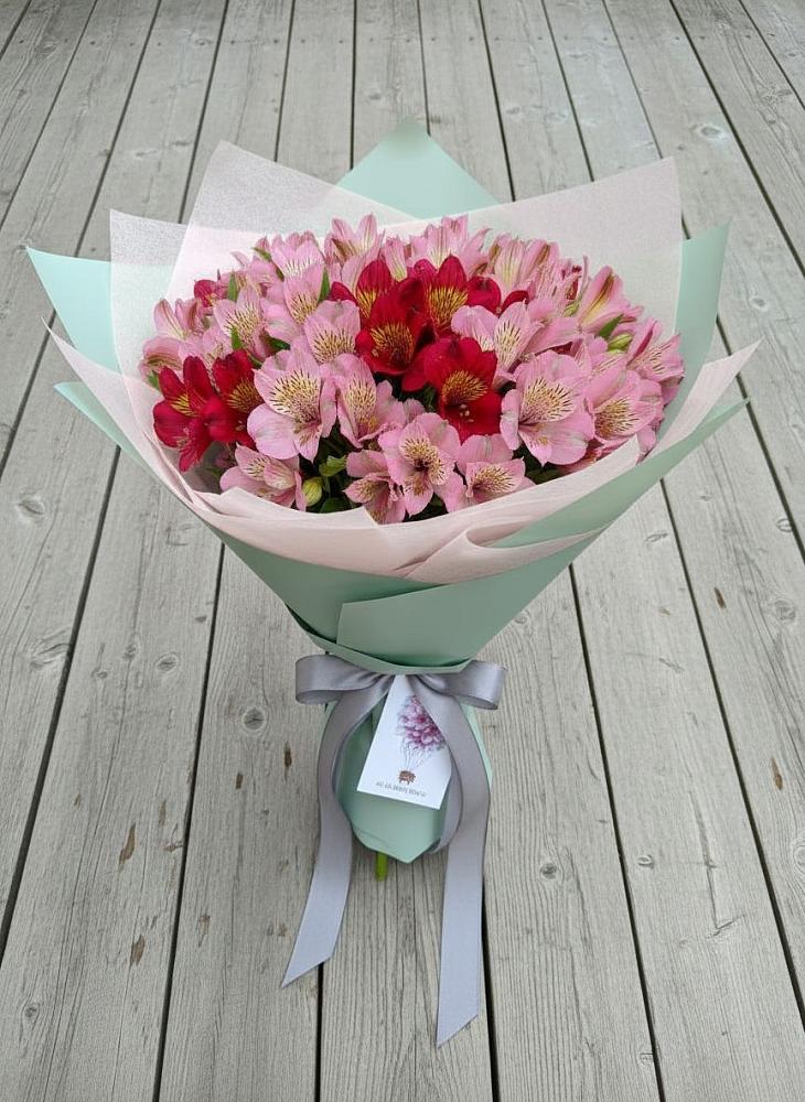Букет цветов из: Альстромерии в Ельдигино