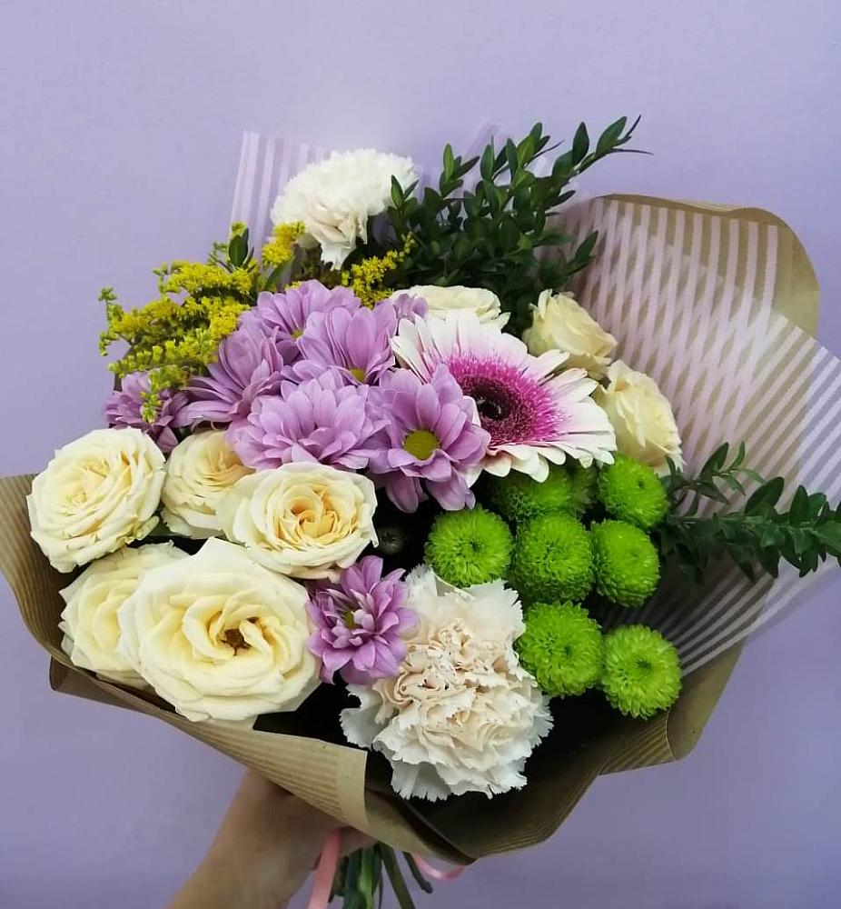 Букет цветов из: Хризантемы, Розы, Гвоздики и Герберы в Ельдигино