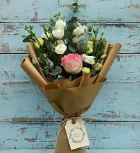 Букет цветов из:  Розы и Лизиантусы в Ельдигино