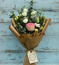 Букет цветов из:  Розы и Лизиантусы в Ельдигино